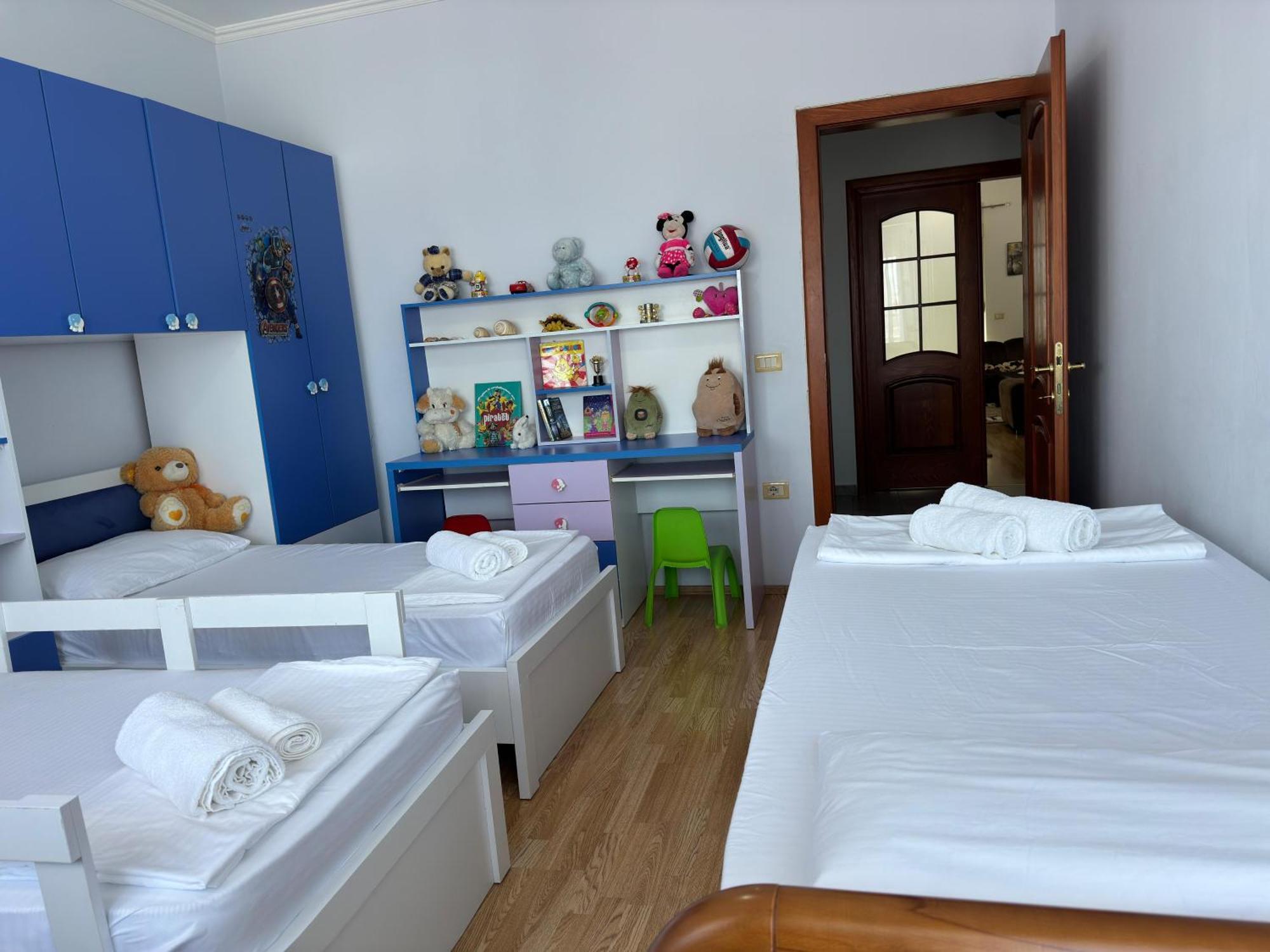 Spacious & Cozy Family Apt Near Sanatorium Διαμέρισμα Τίρανα Εξωτερικό φωτογραφία